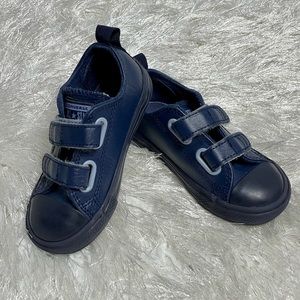 Converse Sz 8 Navy Blue Hook & Loop Closure Shoes